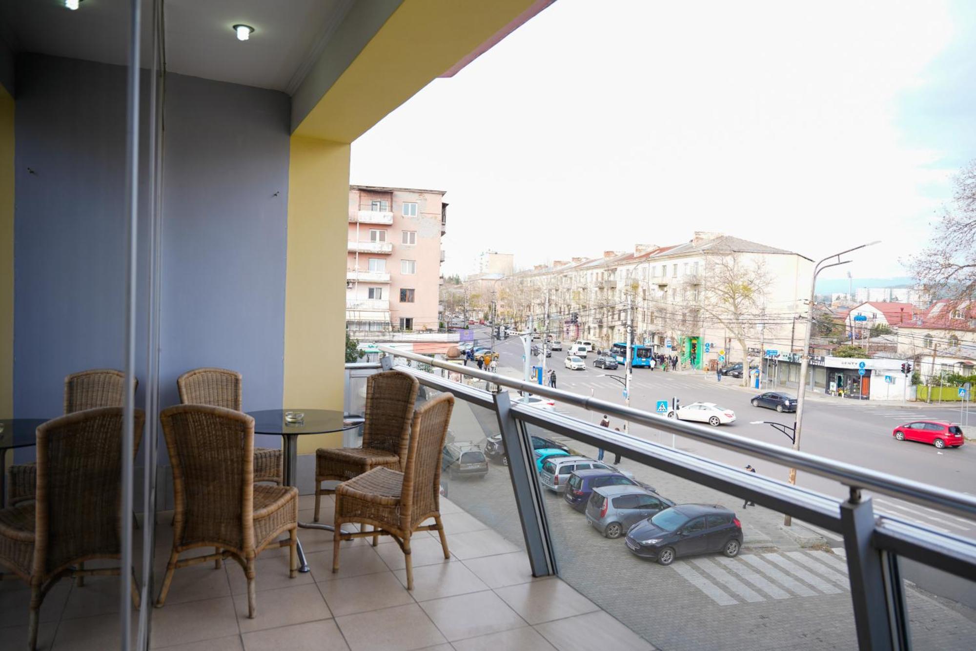 Hotel Monopoli Kutaisi Eksteriør billede