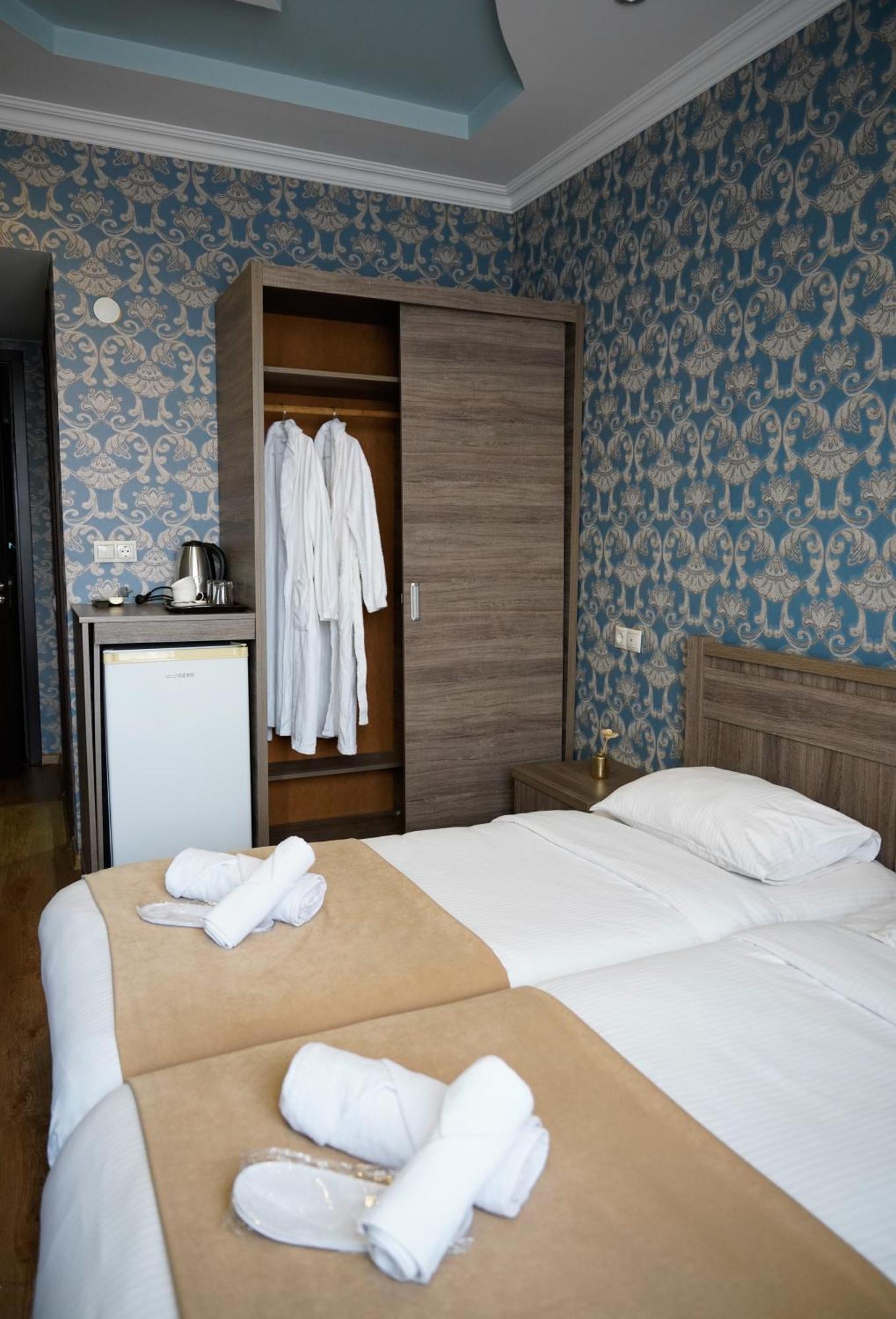 Hotel Monopoli Kutaisi Eksteriør billede