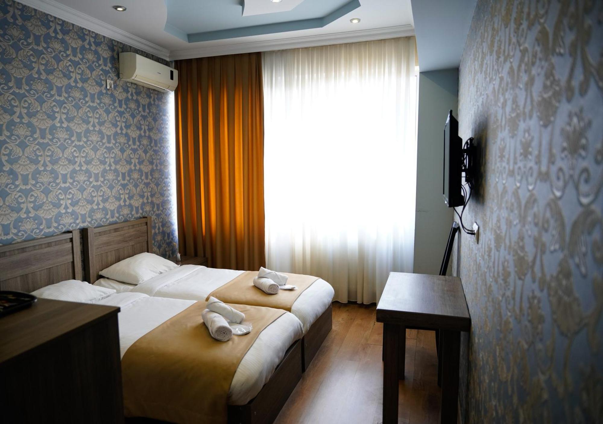 Hotel Monopoli Kutaisi Eksteriør billede